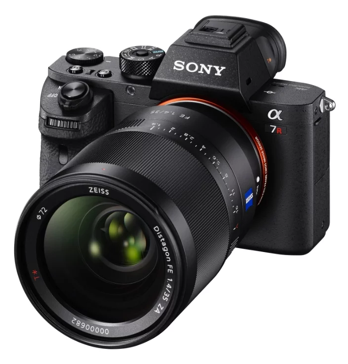 Выключается фотоаппарат на Sony Alpha ILCE-7RM2